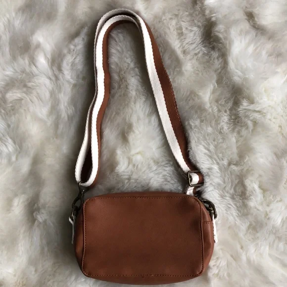 Thirty One Brown Vegan Leather Crossbody Brass Hardware - Picture 2 of 11